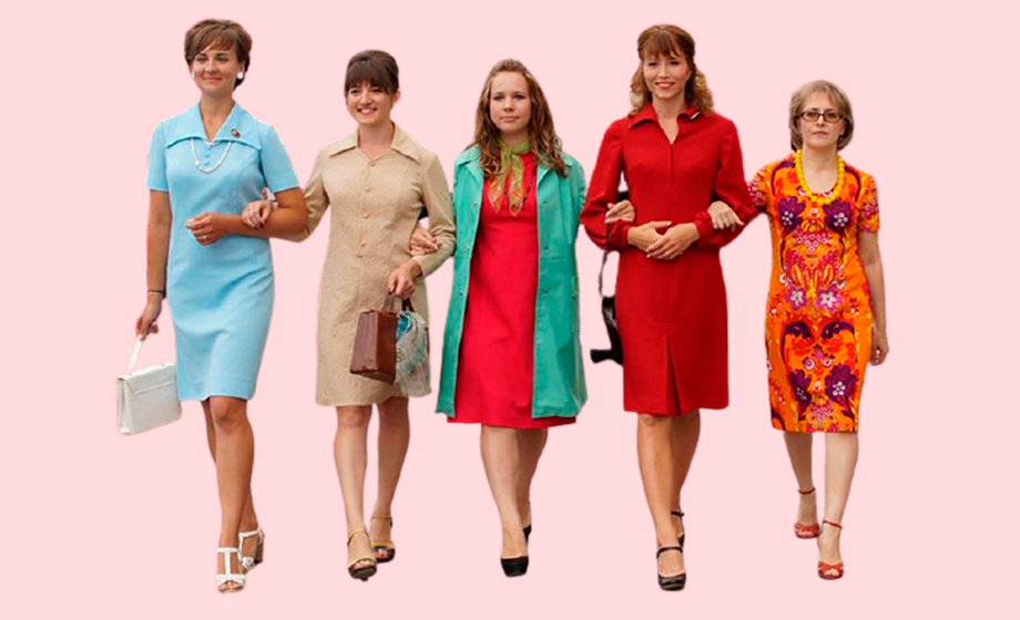 Не смотря на то, что по рассказам модниц 70-х кримплен было очень некомфортно носить, по лицам этих девушек такого не скажешь)) Как говорится - главное  настрой и чувство своей неотразимости!)