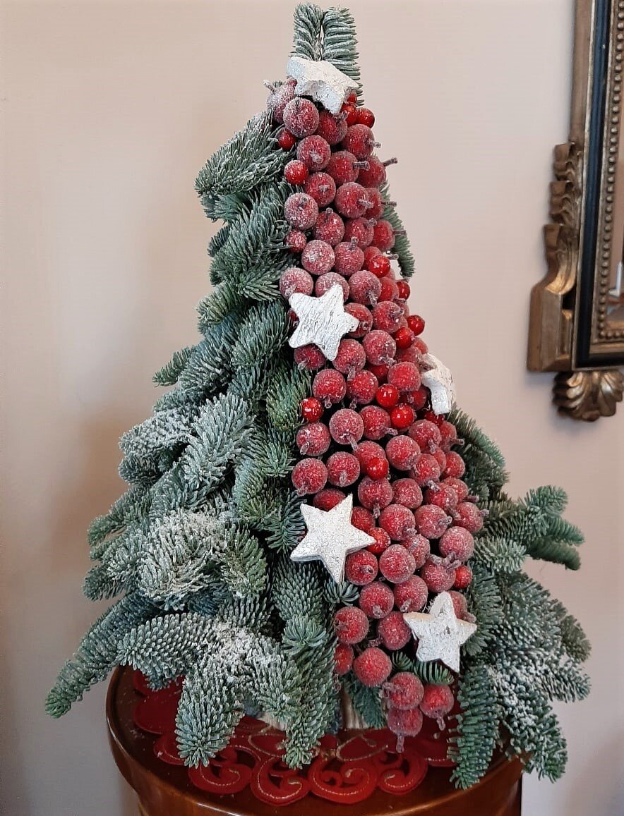 Дизайнерская елочка из натуральной хвои