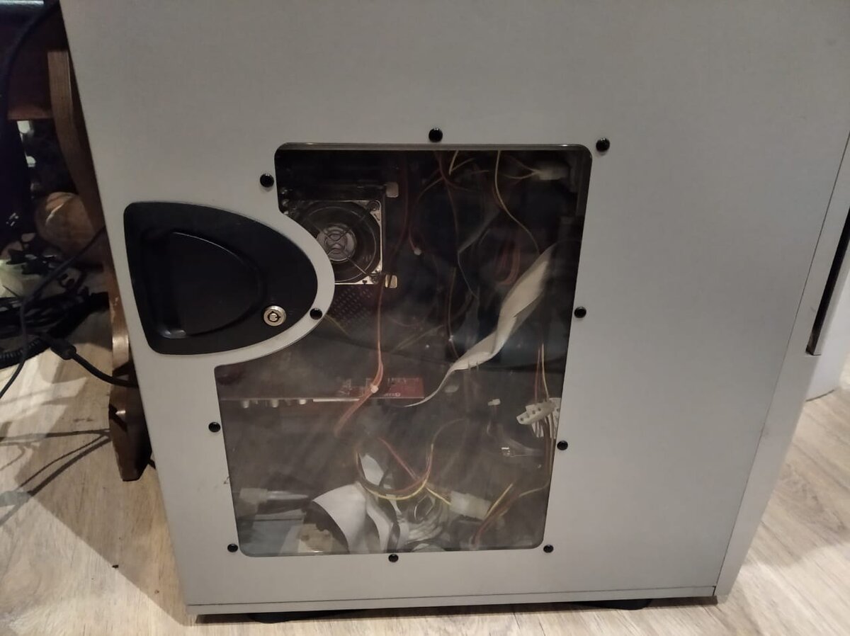 Внутри всё мигает и крутится, загадай желание!