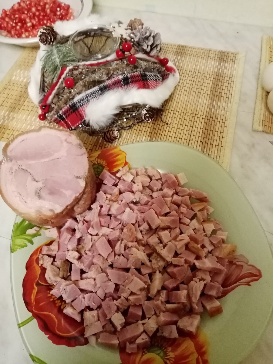 Первый слой-мясо. 