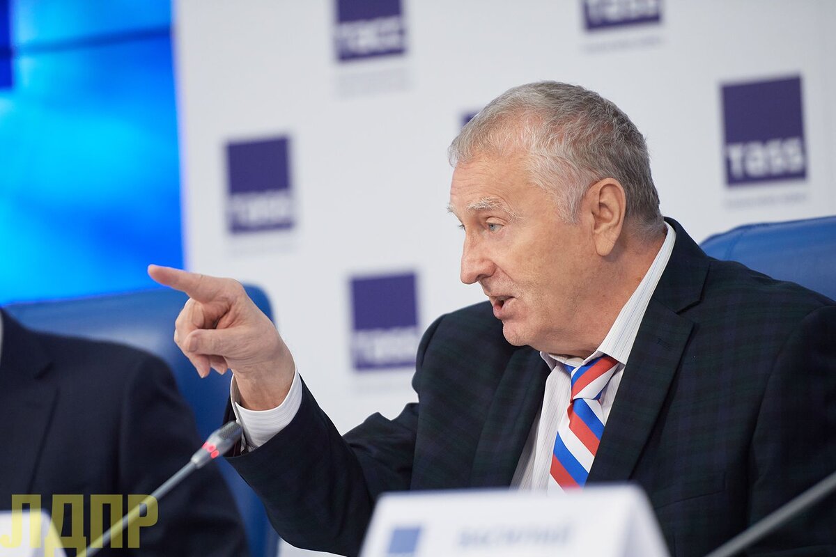 Владимир Жириновский на пресс-конференции в ТАСС