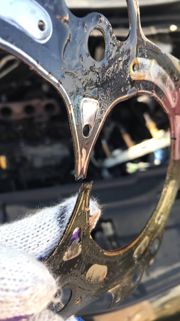 Прогар прокладки между 3 и 4м цилиндром. Фото блока и ГБЦ к сожалению не сохранилось.