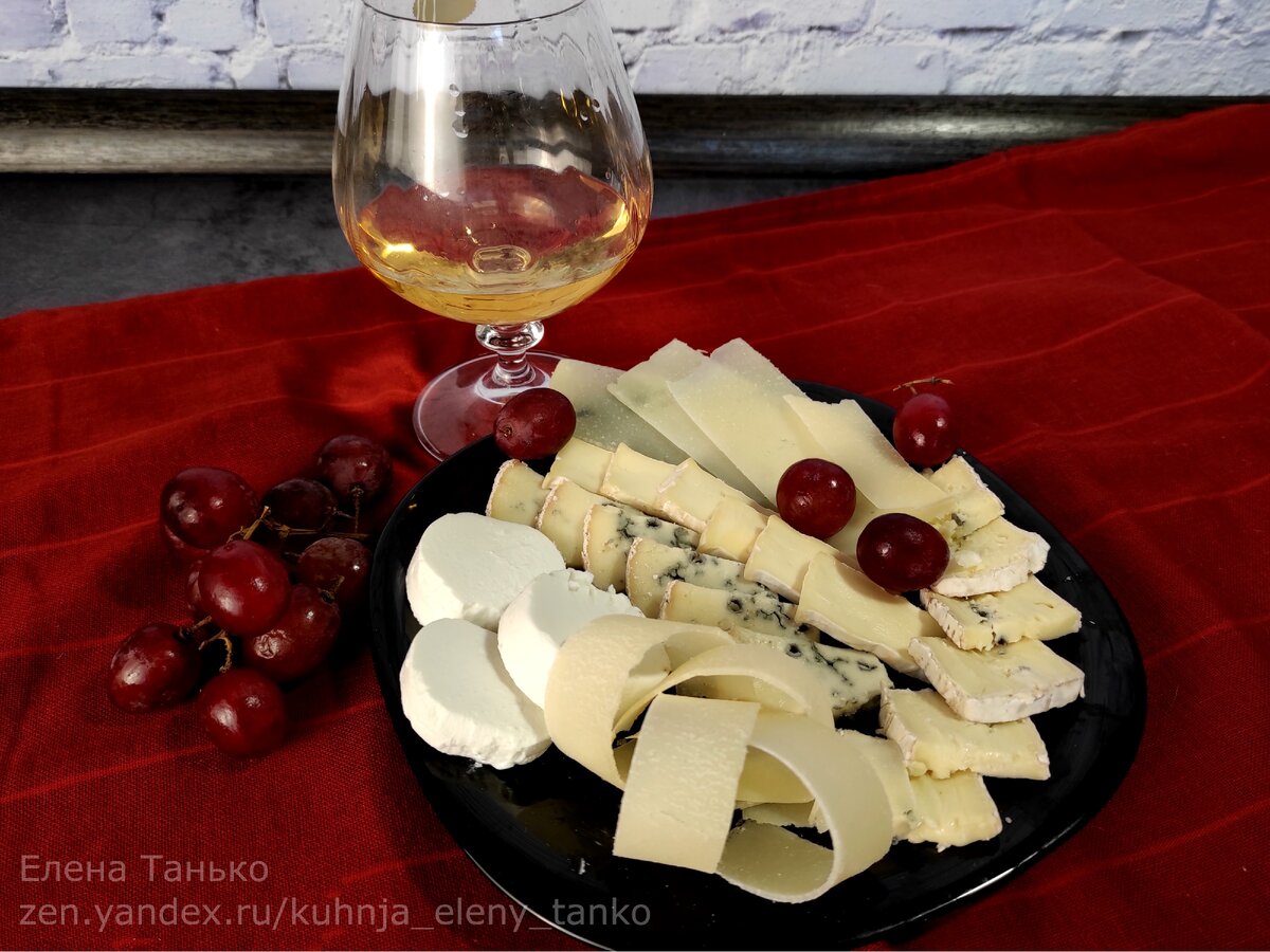 Я была просто в шоке от того, что все они показались мне на вкус совершенно другими. В этот раз я не нашла ни одного сыра, который бы мне не понравился. 