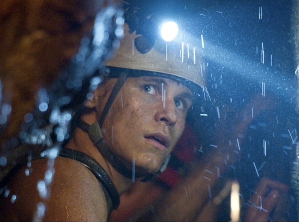 Триллер, драма, приключения. США, Австралия. В главных ролях: Ричард Роксбург, Йоан Гриффит и Риз Уэйкфилд.