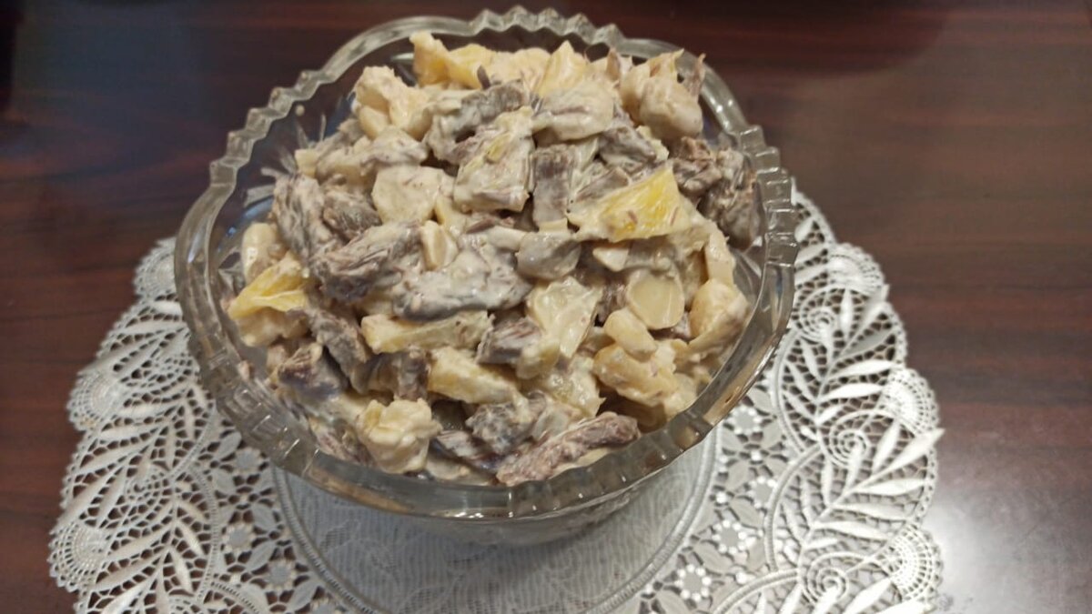 Фото автора. Канал Королева кухни! Готовый салат можно украсить листиками мяты