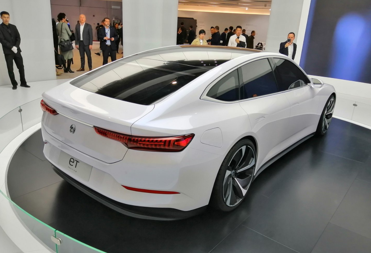 Показ автомобиля в Шанхае фото 2. Источник фото: https://clck.ru/Swtf8