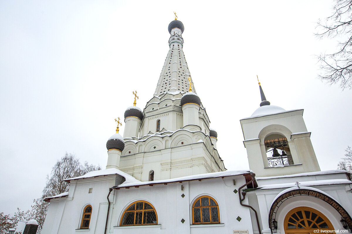 Храм южное медведково. Церковь Покрова в Медведкове. Храм Покрова в Медведково. Церковь Покрова в Медведкове 17 век. 2) Церковь Покрова в Медведкове.