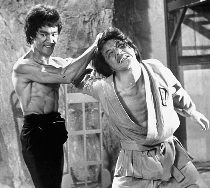 Брюс Ли и Джеки Чан в фильме "Выход дракона"