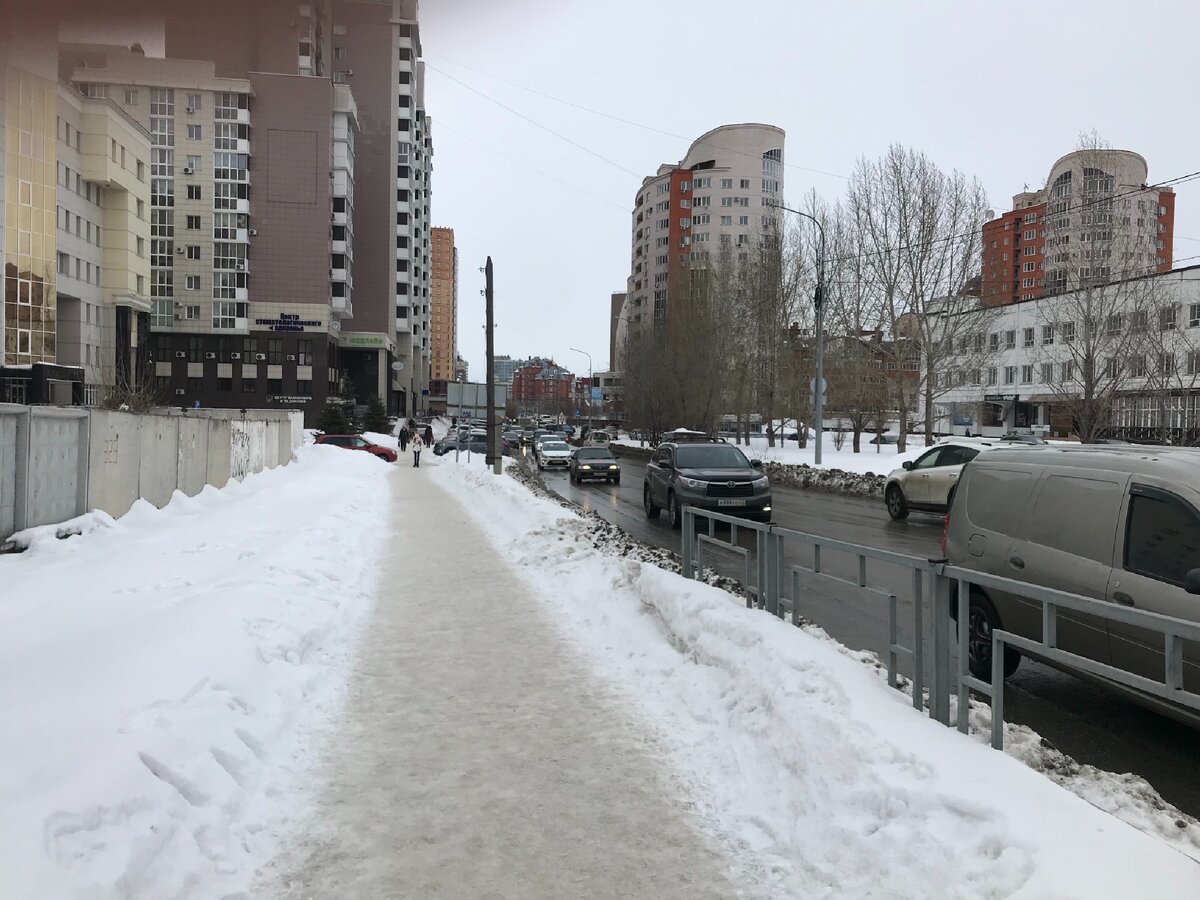 Свернул с Красноармейского проспекта на улицу Никитина