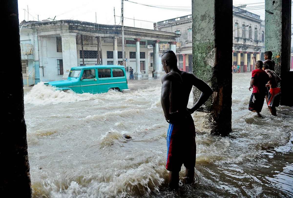 Вода на кубе в октябре. Дождь в Гаване. Куба ливень. Дожди на Кубе.