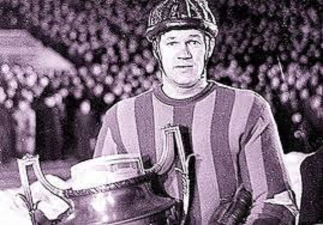 Его называли мастером прорыва. Он таким был и в футболе, и в хоккее. 