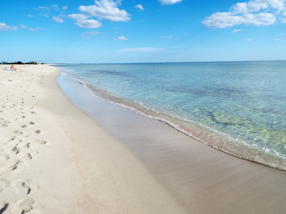 Так выглядит пляж при температуре 16 градусов