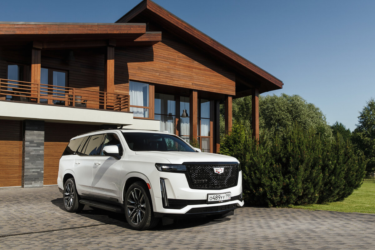 Cadillac Escalade GM T1XX (2020 - настоящее время)