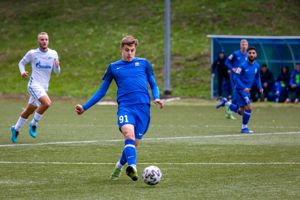 Алексей Курзенёв (№91) сравнял счёт в конце матча