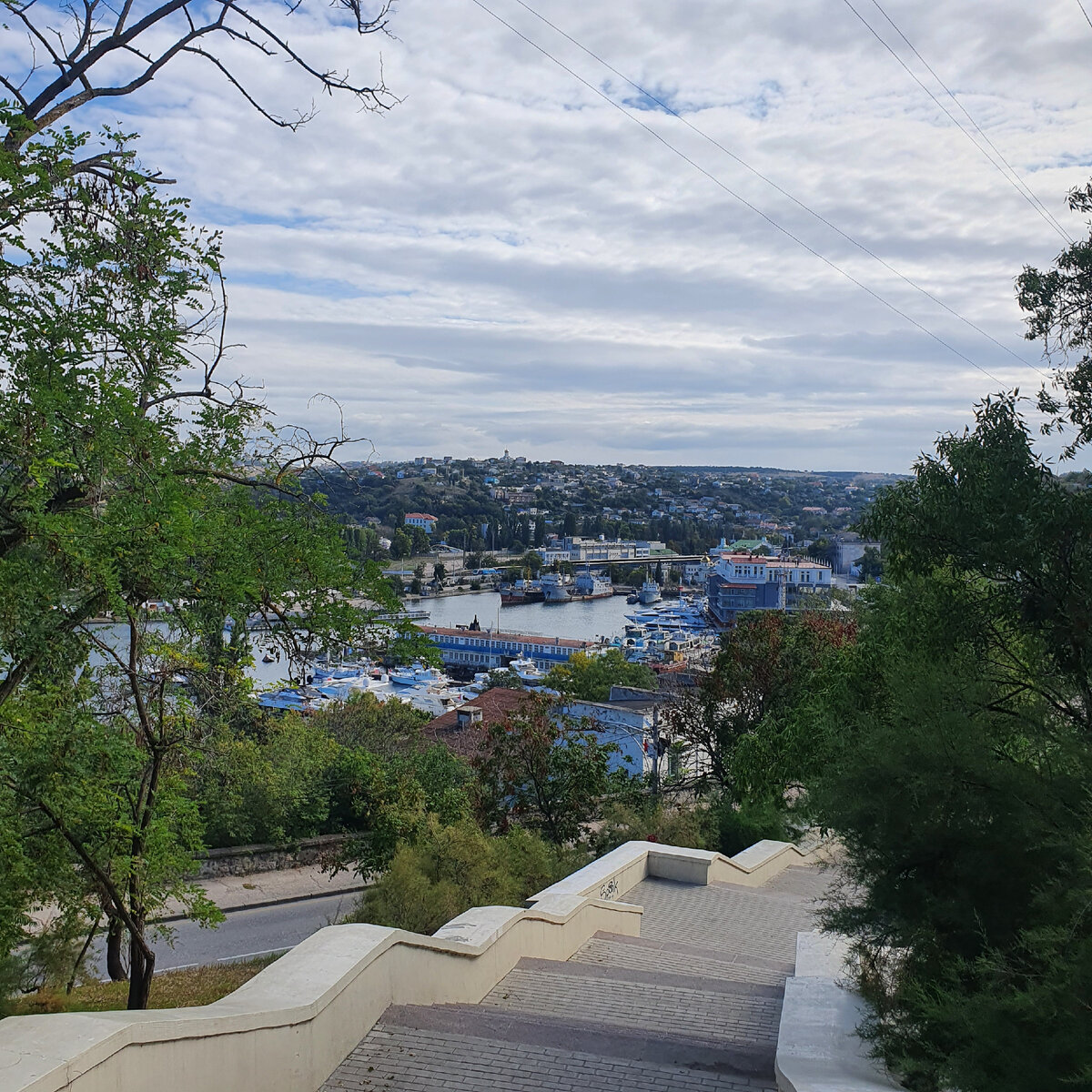 Лестница от площади Ушакова