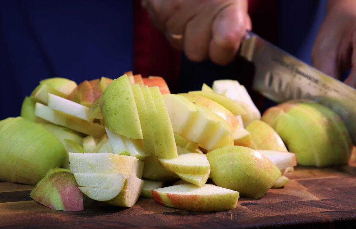 Перепробовав несколько рецептов краснодарского соуса, остановилась на этом  - вкусный, ароматный, готовится несложно | Как Вкусно! | Дзен