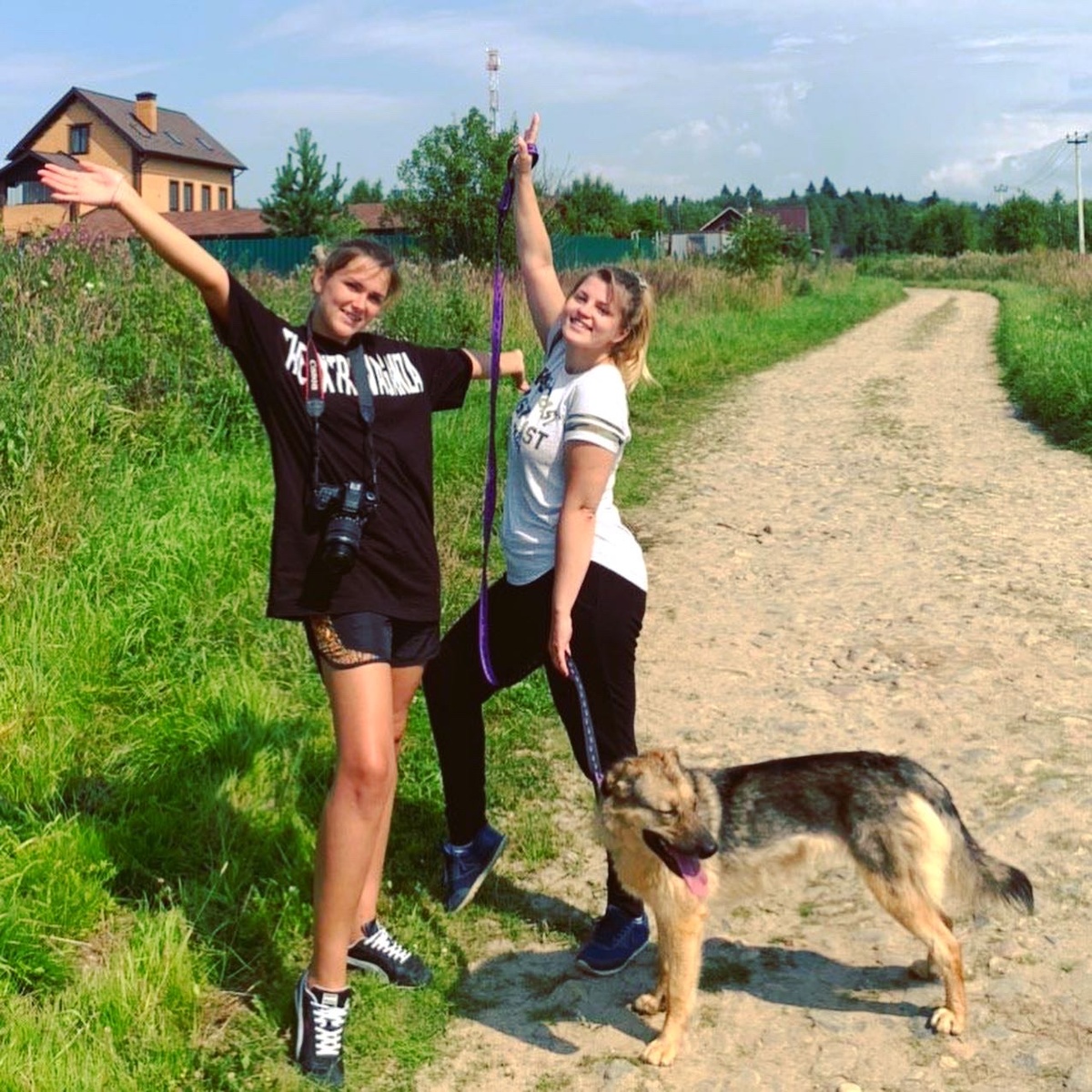 Мои волонтерские будни 3 года назад. С фотоаппаратом за очередной фотосессией для своей подопечной Эллис.