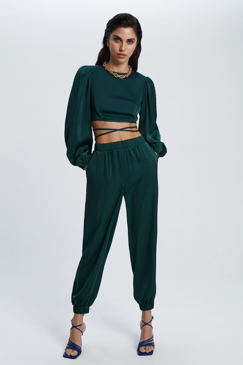 Love Republic топ- 2 879 руб. Брюки 2 639 руб.