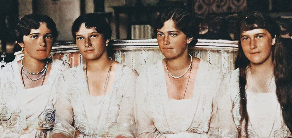 Великие княжны Ольга, Татьяна, Мария и Анастасия 