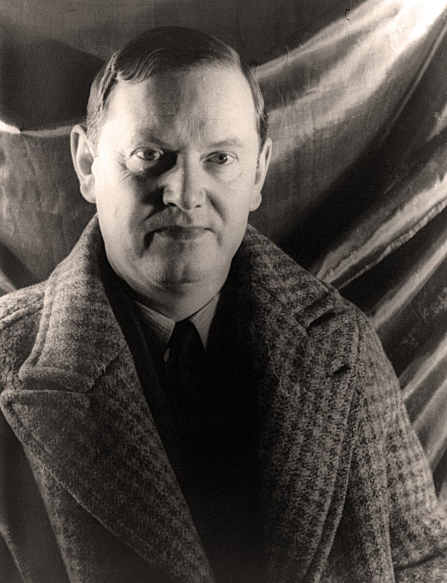 Ивлин Во в 1940 году. Фото Карла Ван Вехтена