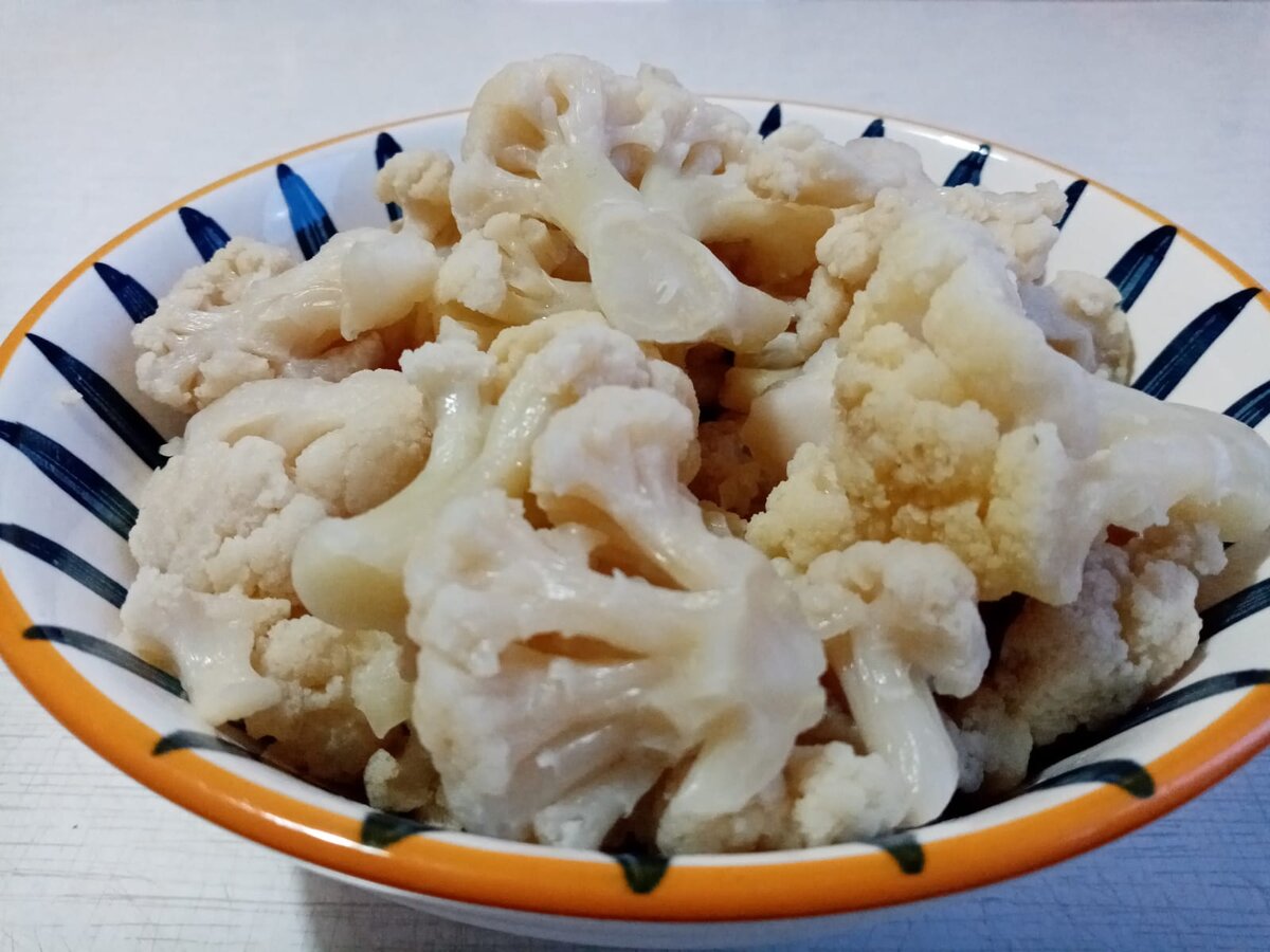 Разморозила упаковку цветной капусты.Фото автора.