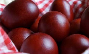 классический цвет пасхальных яиц