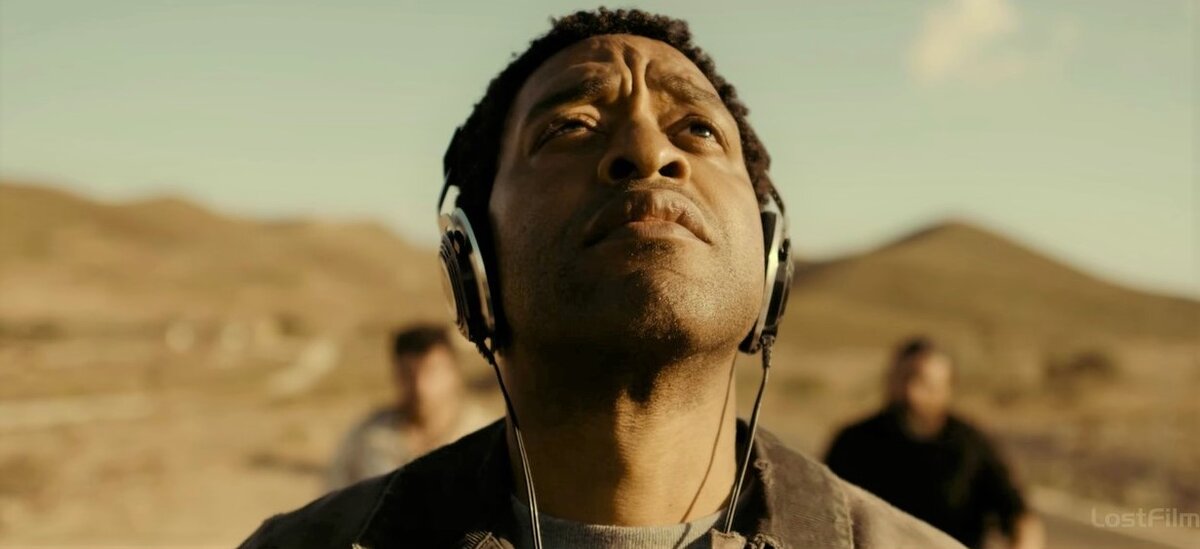 Скриншот из сериала "The Man Who Fell to Earth".