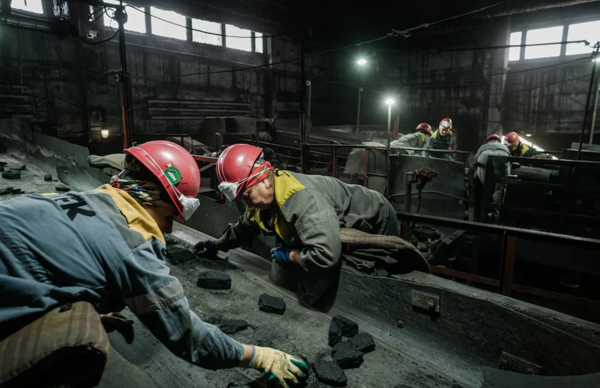 Сколько стоит украинская "*паляниця"? За что воюет "Запад" с Россией?