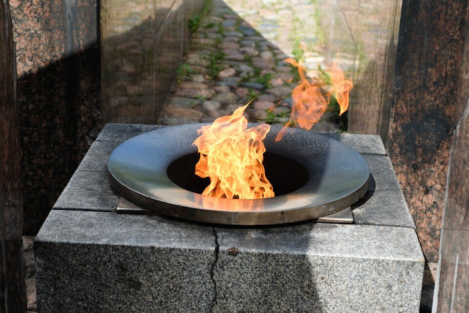     Александр Беглов возложил цветы к монументу воинам, павшим в годы Великой Отечественной войны Артем КИЛЬКИН (архив)