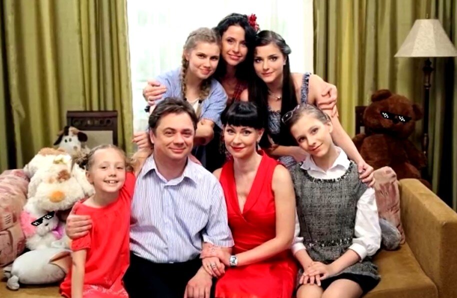 "Папины дочки"