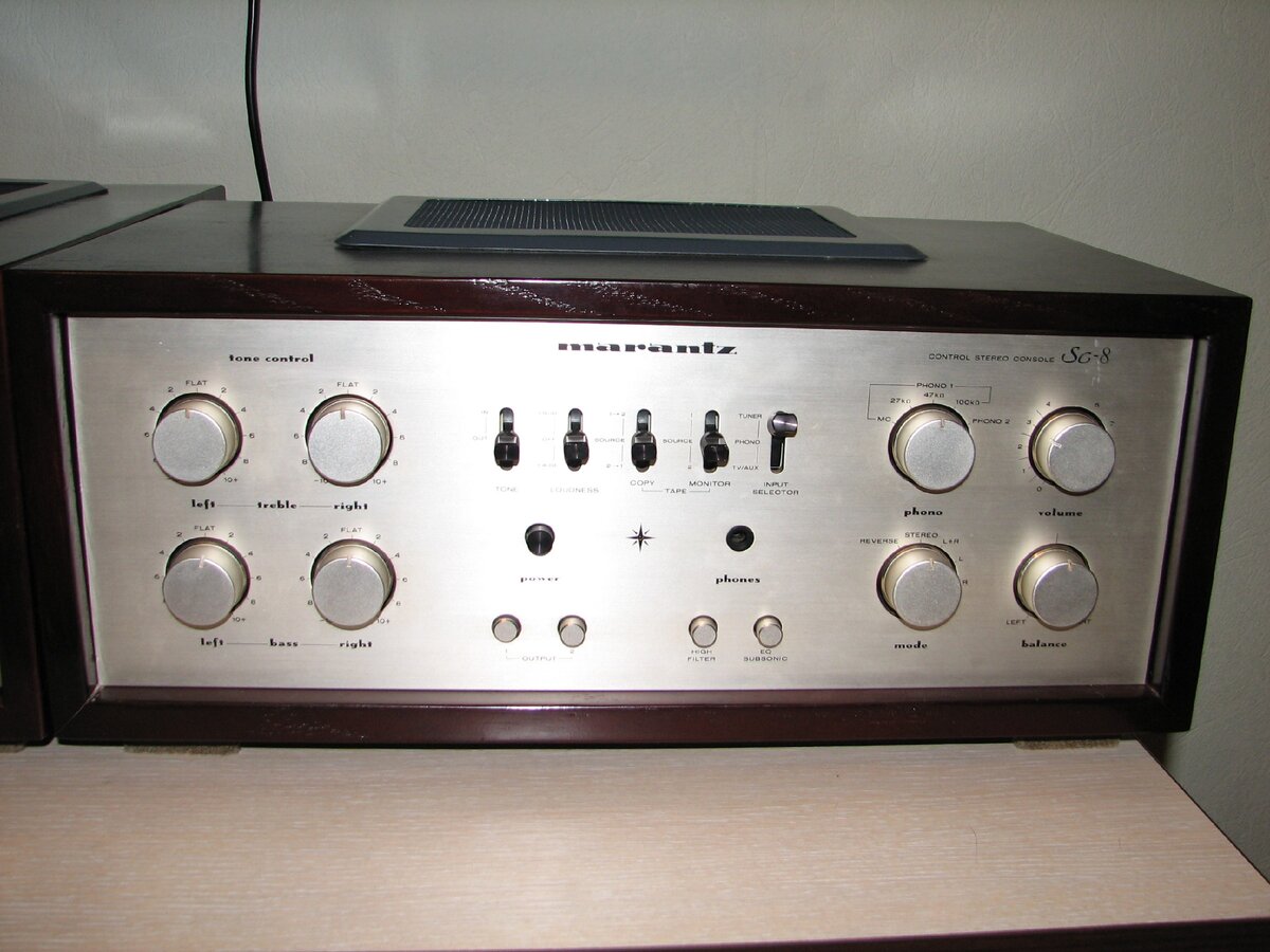 Marantz SC-8