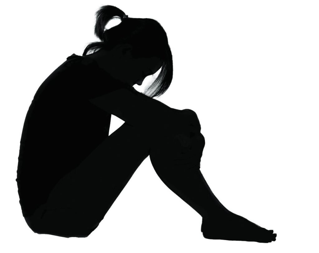  Если человек крайне хреново поступил с Вами однажды - скорее всего он поступит так с Вами еще и еще раз. Это означает, что в его призме жизни такое поведение – норма, и в первую очередь- это норма по отношению к Вам. 
Понять и простить ? Или замочить и исключить …из своей жизни? Возможно, не человека, а подобное отношение к себе. Ну или и человека тоже ).
«Злость и агрессия – это неэкологичное поведение», - фонит из аккаунтов всех просветленных и высокодуховных. Очень модное сейчас понятие «экологичость».  А что если проверить экологичность терпения несправедливого отношения  по отношению к себе ?
Как это Вам? Вы становитесь счастливее, сильнее, увереннее, когда  чувствуете, что терпите несправедливое отношение к себе? Это Вас укрепляет? Заставляет гордиться собой и увеличивает вашу любовь к  себе? Может быть, это прокачивает Вас? Если да – то, возможно, такова ваша миссия на Земле и форма служения людям.  
Но если каждый раз, подавляя свои негативные эмоции, уходя от тяжелых разговоров и конфликтных ситуаций, оправдывая поведение другого человека, Вы испытываете опустошение, боль и поднывающую обиду , задайте себе вопрос : а сделало ли меня принятие этого сильнее? Возросло ли мое уважение к себе? А любовь? А что положительного принесло мне это мое терпение? Ради чего я это делаю ? А что если эта ситуация повторится вновь? Что хорошего будет в ней для меня и сможет ли это усилить меня ?
Каждый раз, когда вы наступаете себе на горло -  умирает какая-то частичка вас, а может быть, и целая часть…
