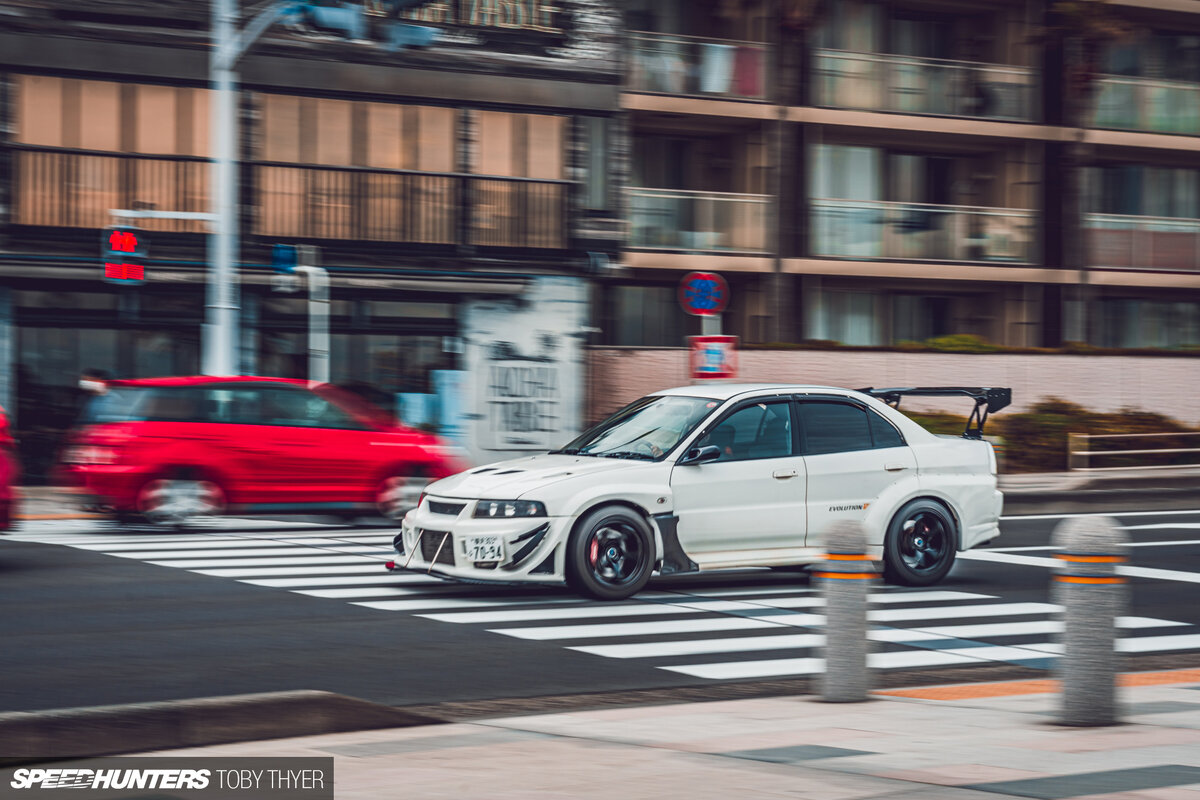 Злой Mitsubishi Evo