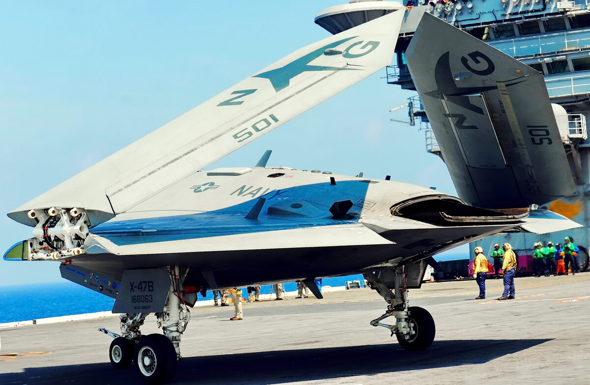 кэти уорден генеральный директор northrop grumman. Northrop grumman x-47 pegasus. Northrop grumman x 47b. дрон x-47b. Northrop grumman x 47b.