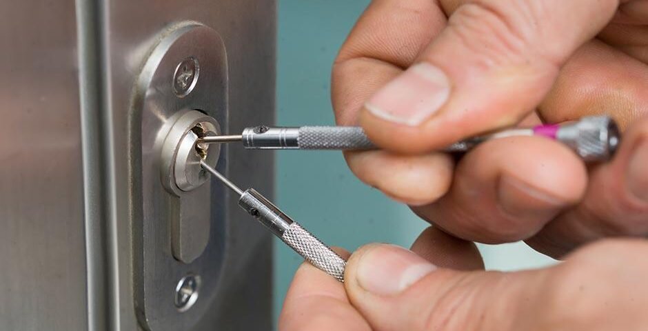 Заклинило замок