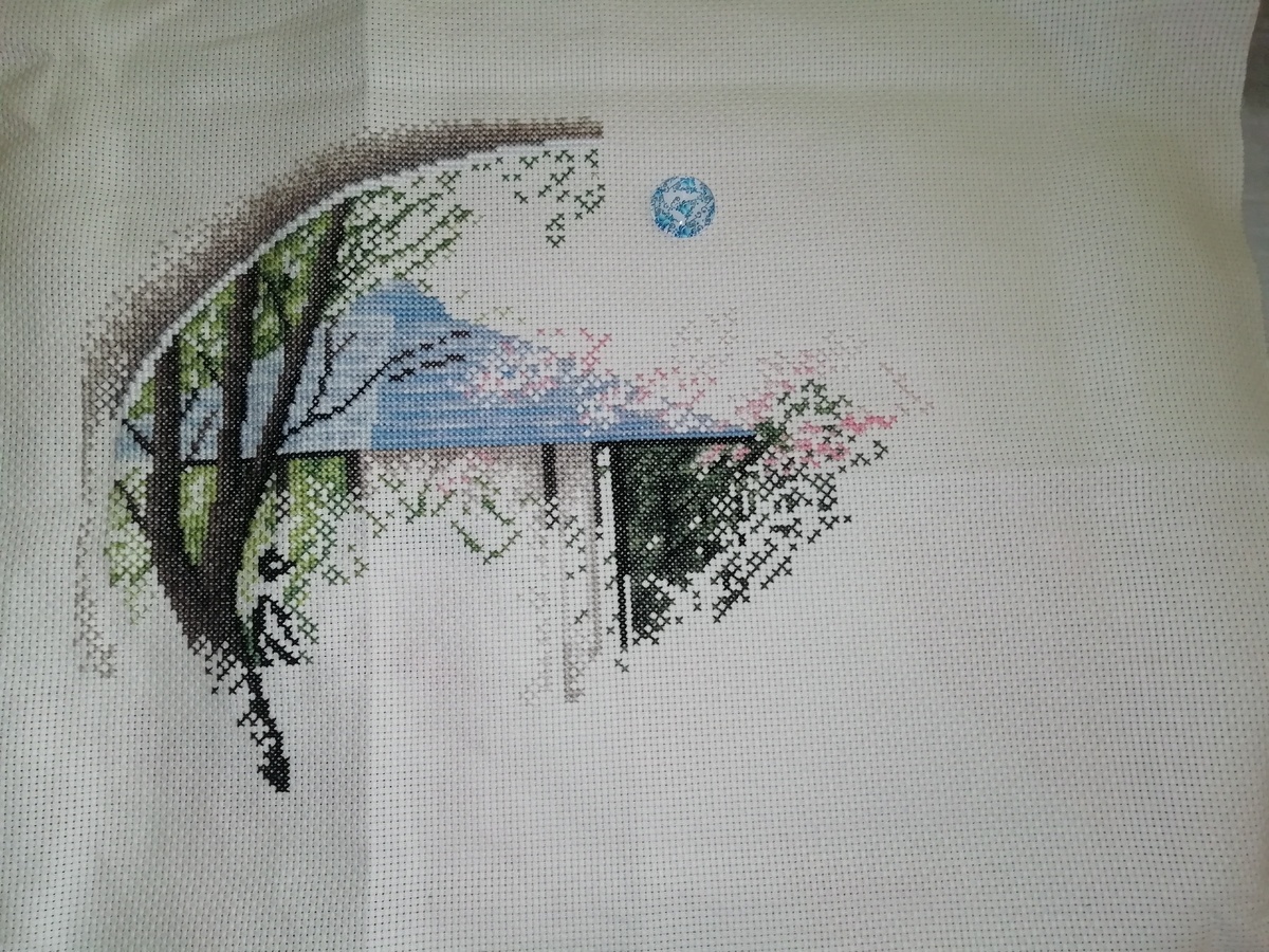 Вышито 2414 крестиков