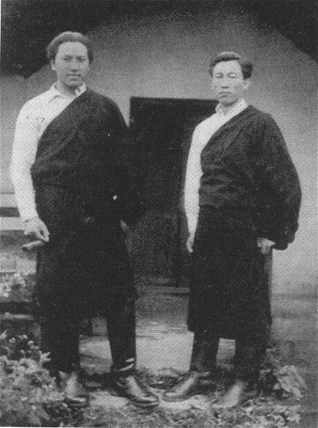 Нгаванг Кесанг (слева) и Пхунцог Ванггьял (справа) фото: telegraph.co.uk