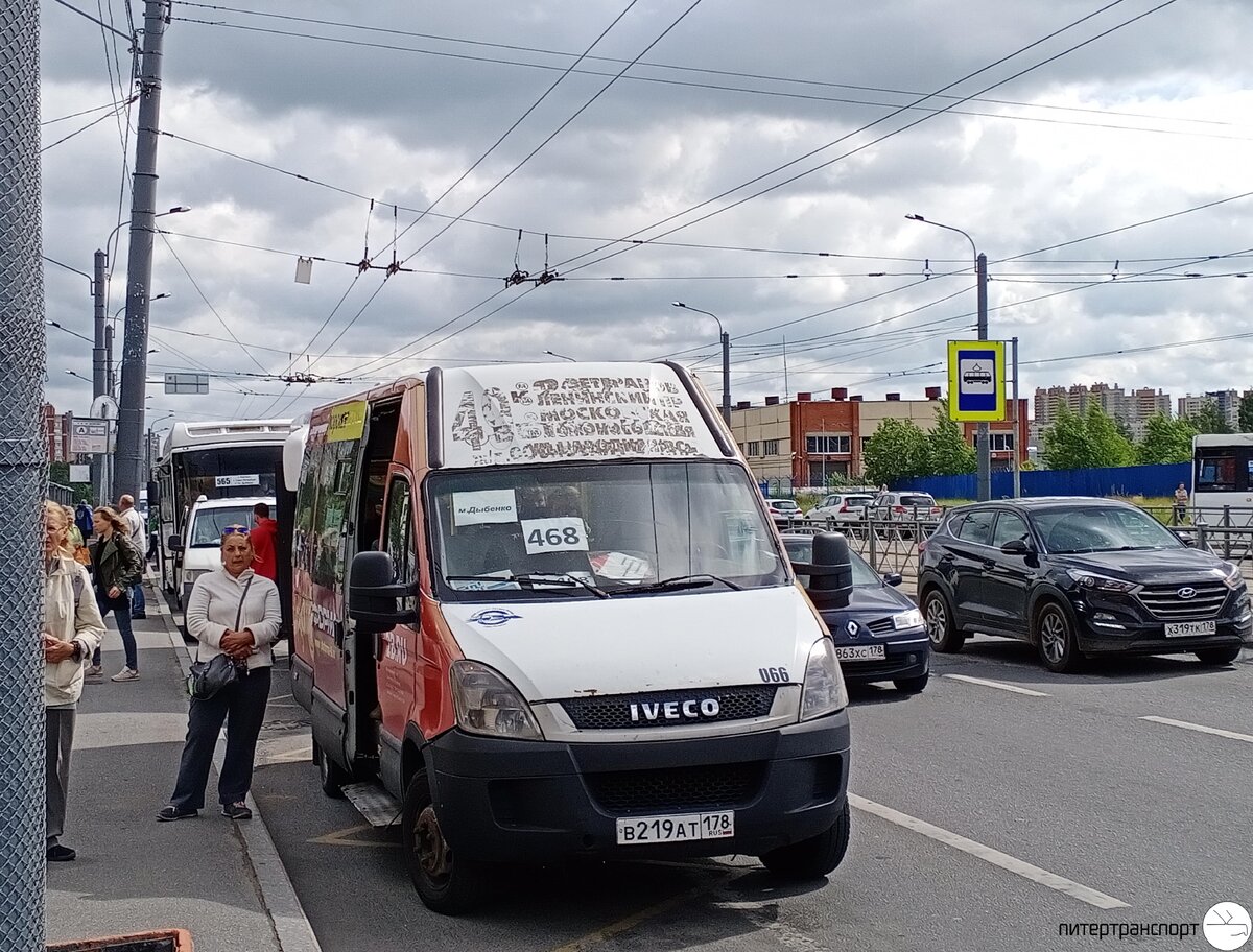 Из перечисленных пяти маршрутов в настоящий момент не под контролем холдинга "Питеравто" находится только К-468