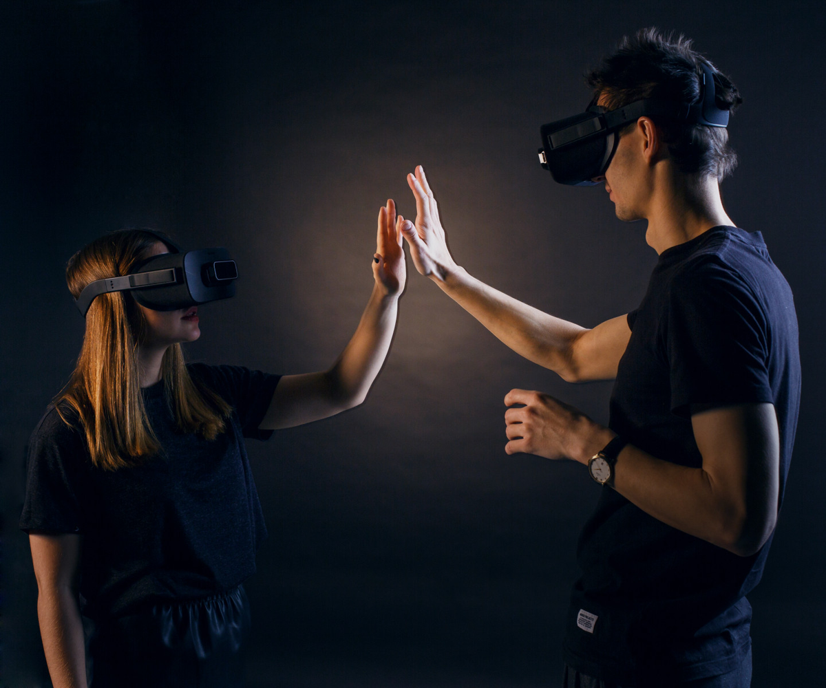 Все человечество играет роли. VR технологии. Виртуальный мир. Мир виртуальной реальности. Общение в виртуальной реальности.