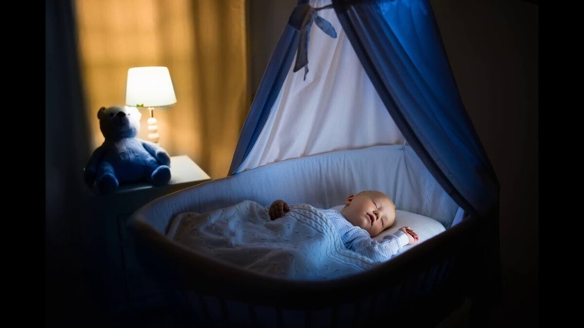 "Ночь идет на мягких лапах...."  https://yandex.ru