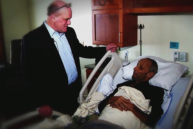 Кристофер Керр (самый главный наблюдающий-медик)