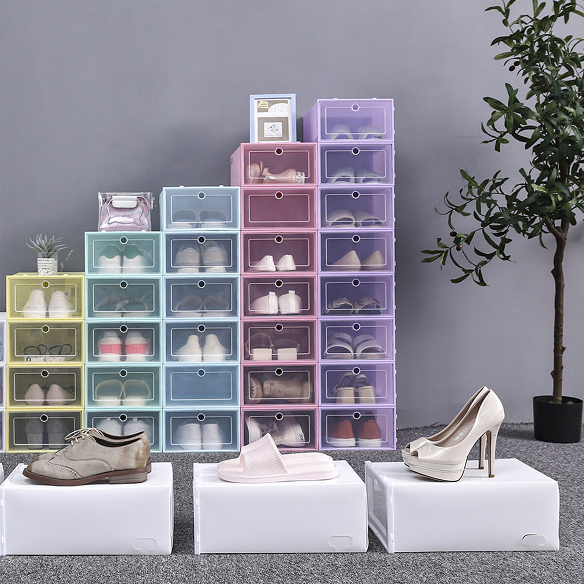 Коробки RAMMAX помогут вам разложить обувь по сезонам.