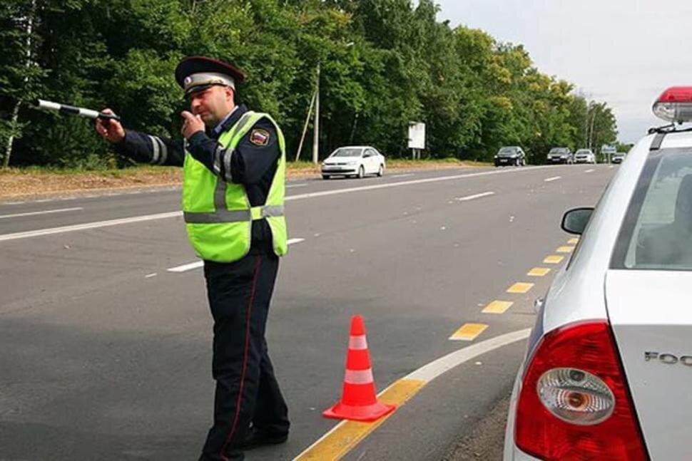 О правилах дорожного движения каждый водитель автомобиля должен иметь полную информацию или неполную