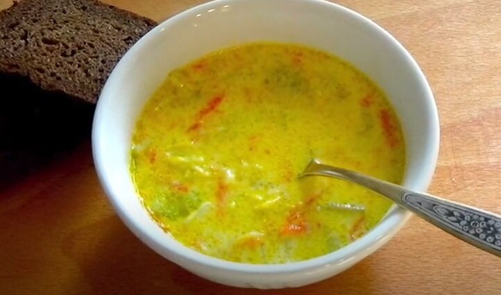 Супчик с молоком и капустой. Скриншот из видео. Используется и распространяется бесплатно по лицензии https://www.youtube.com/t/terms