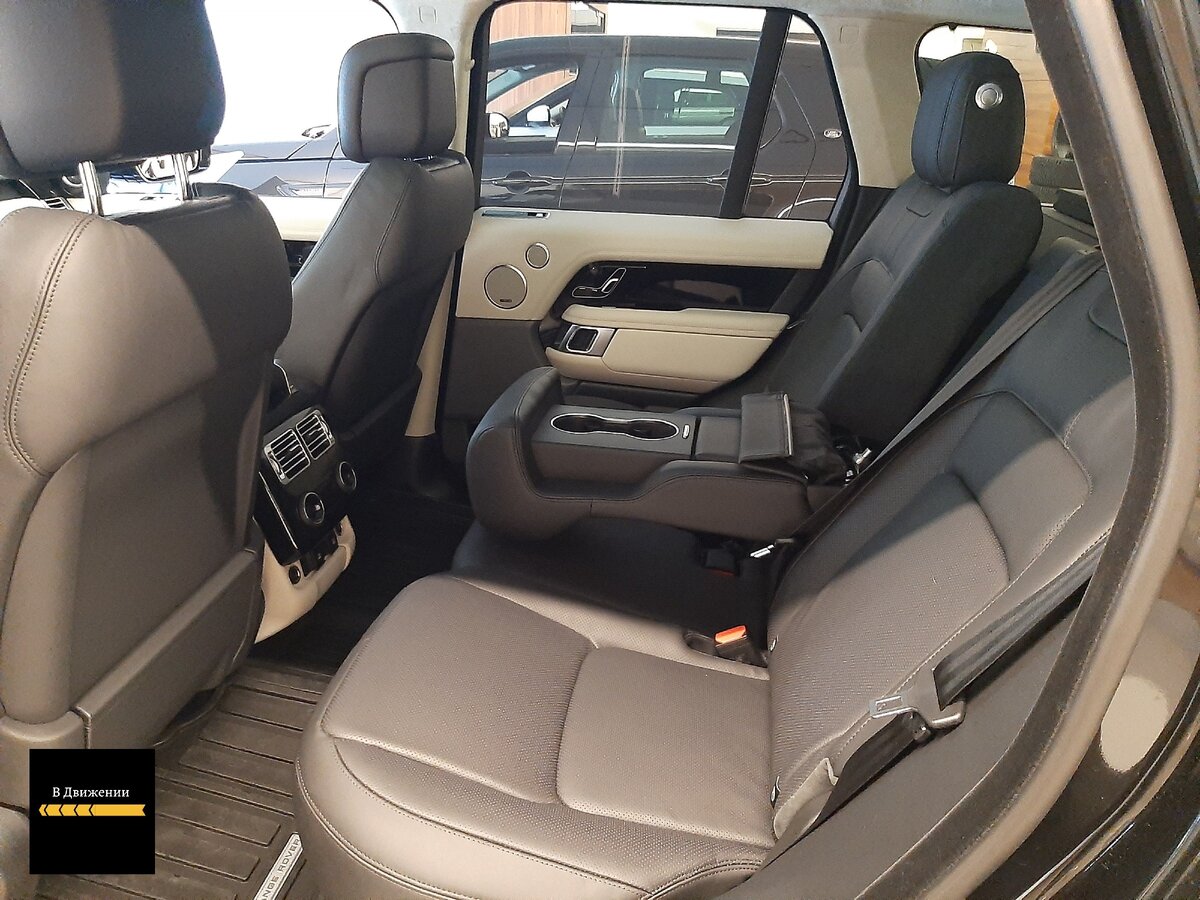 Зашёл в автосалон посмотреть на Рендж Ровер за 10 млн - Это вам не ...