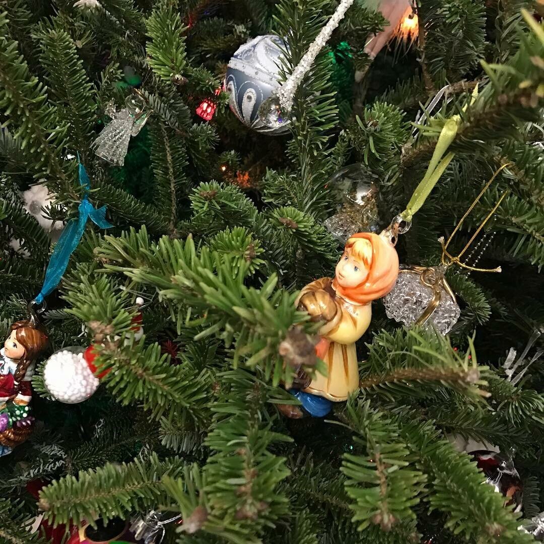 Елочка, которую наряжала руководитель Наяда нейлс - Степанова Наталья.