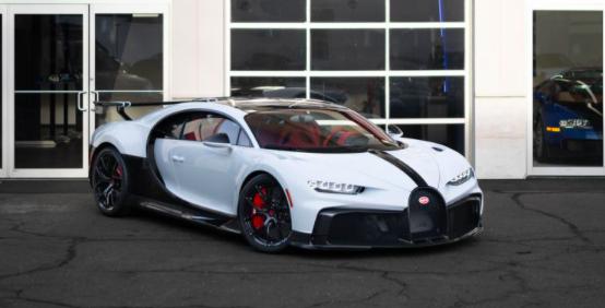 Bugatti Chiron Pur Sport 2021 года