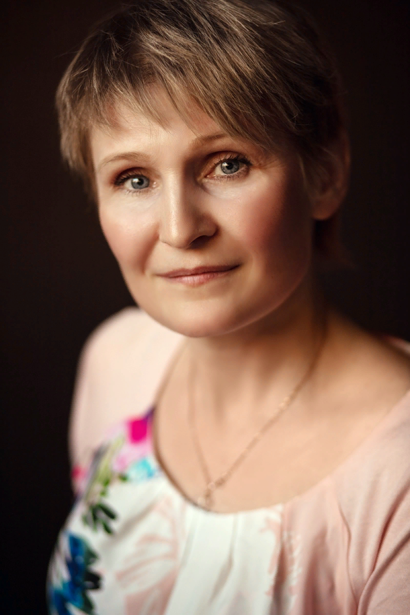 Я, Ольга - свадебный фотограф.