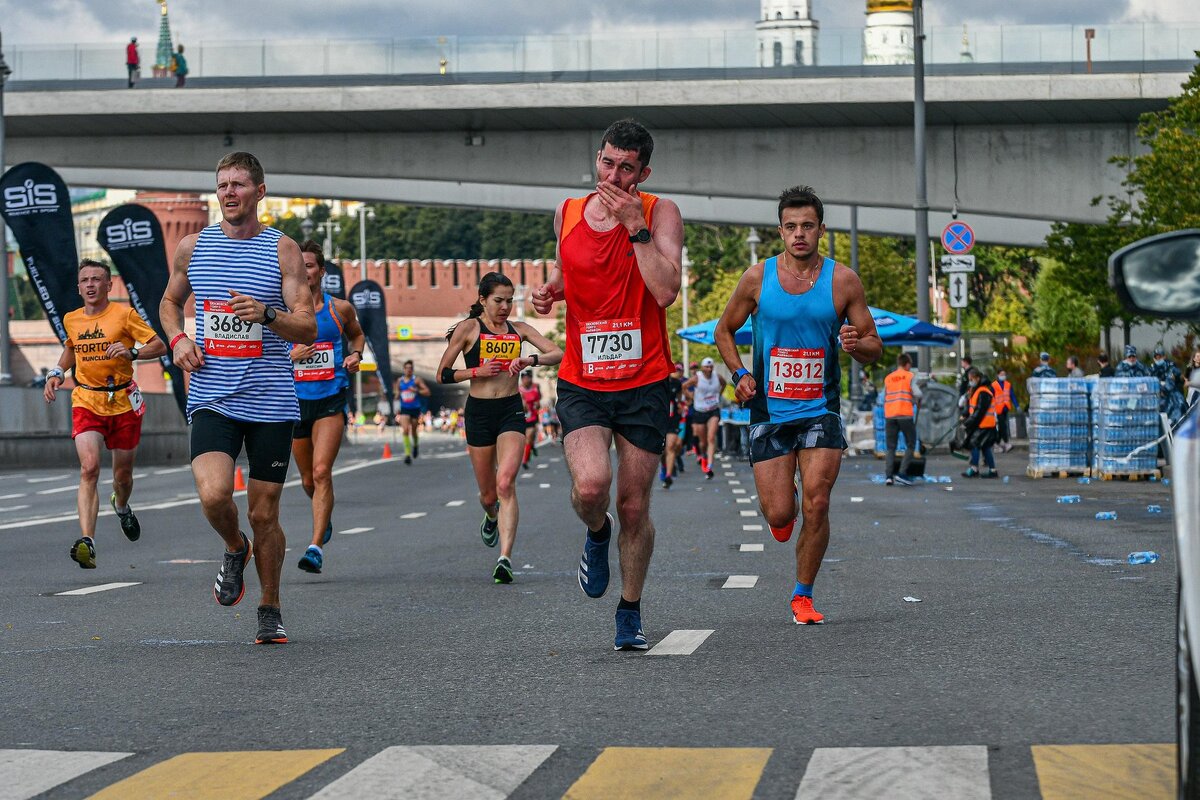 Спортивный любитель. Любительский бег. Любительский и профессиональный спорт. Любительский и профессиональный спорт разница. Спортсмен профессионал.