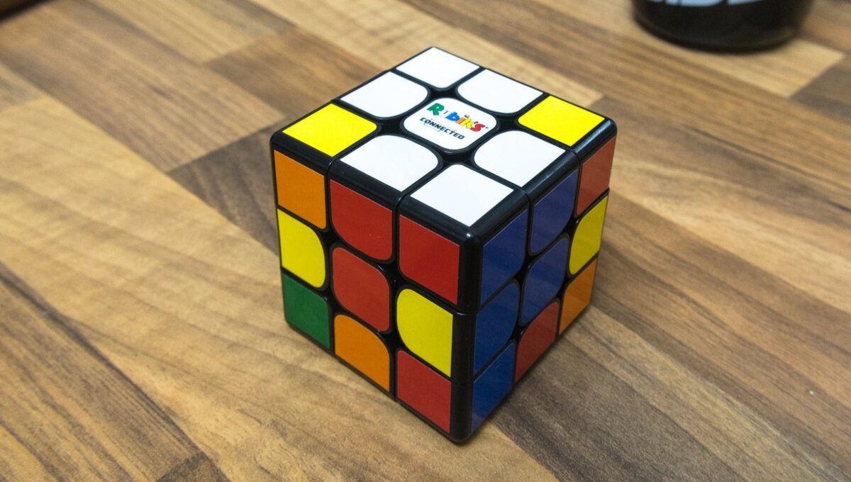 Rubik's Connected